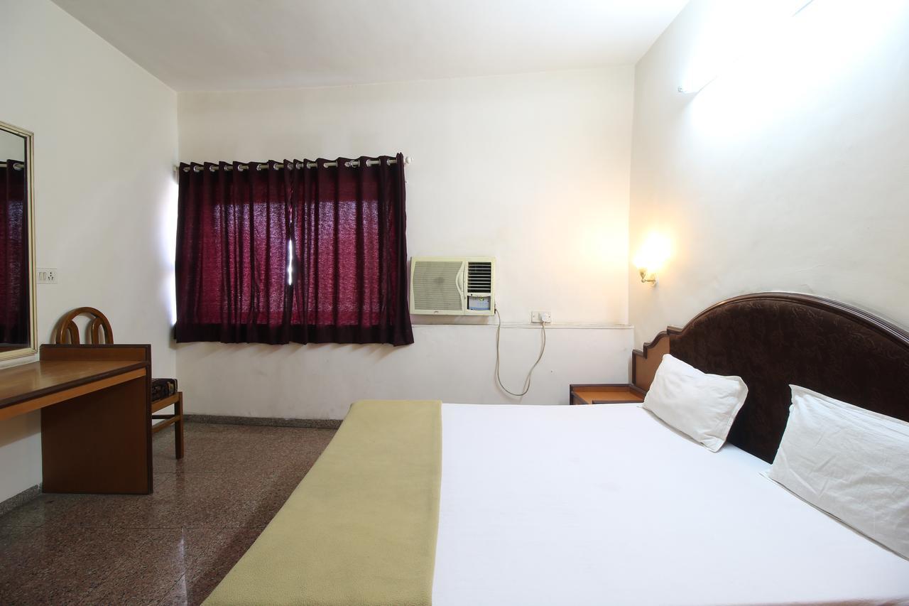 Soubhagya Inn Silvassa Extérieur photo